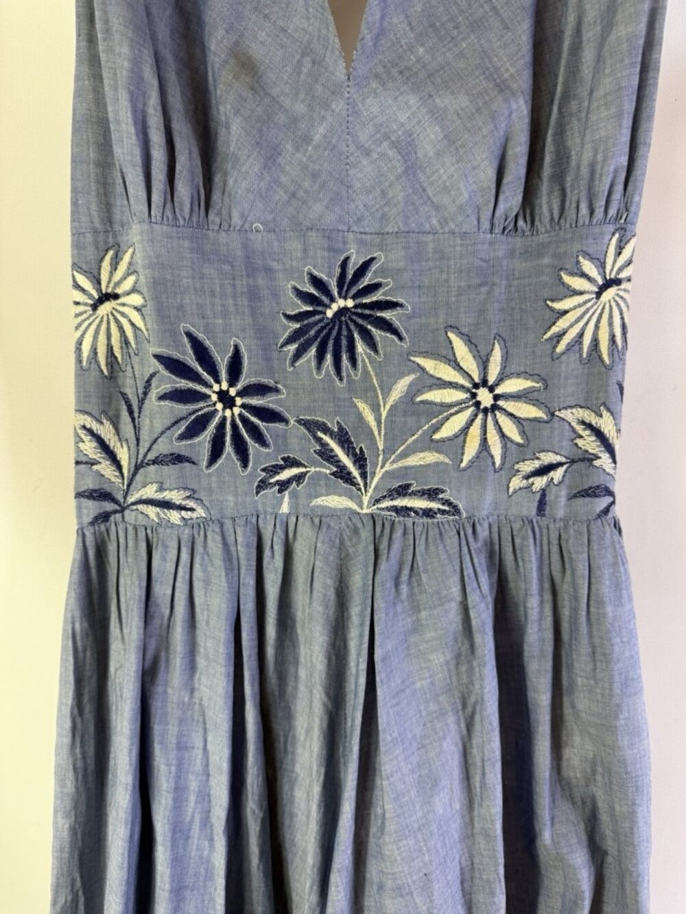 Vintage 50s Pin Up Rockabilly Chambray Floral Embroidered Halter Dress - Picture 4 of 11